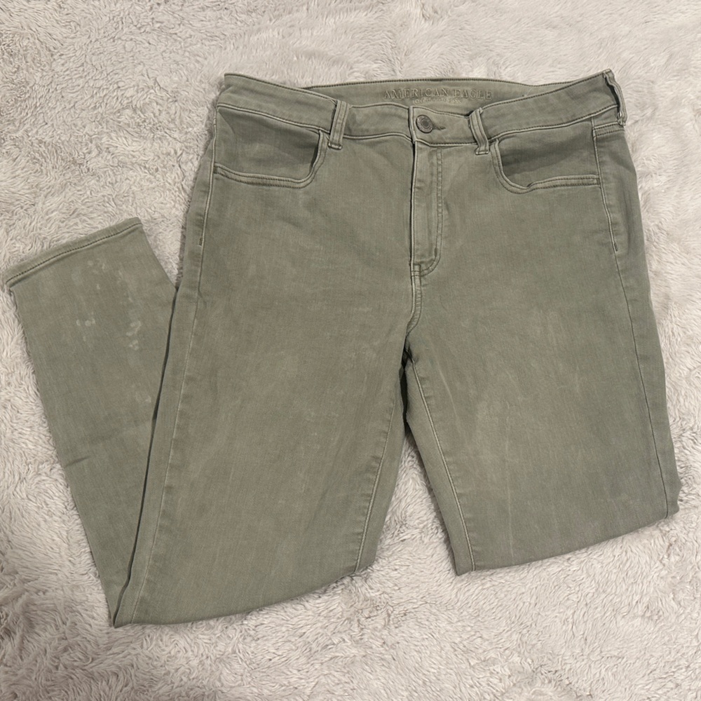 American Eagle Hi-Rise Jegging✨Women's  14 Short✨Light Green